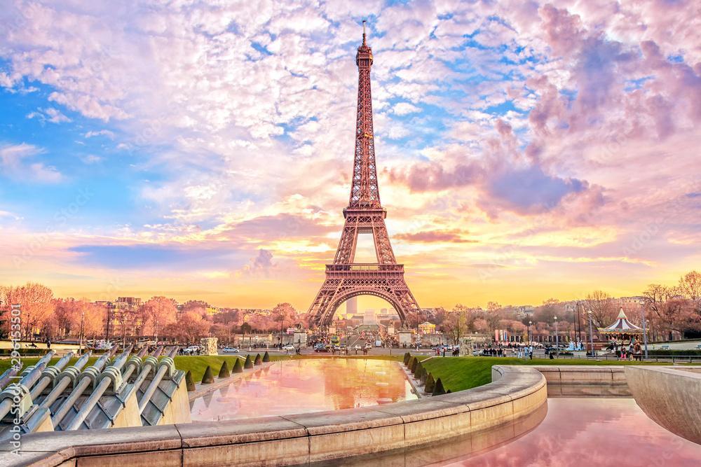 Eiffel Tower – Paris in all its Glory